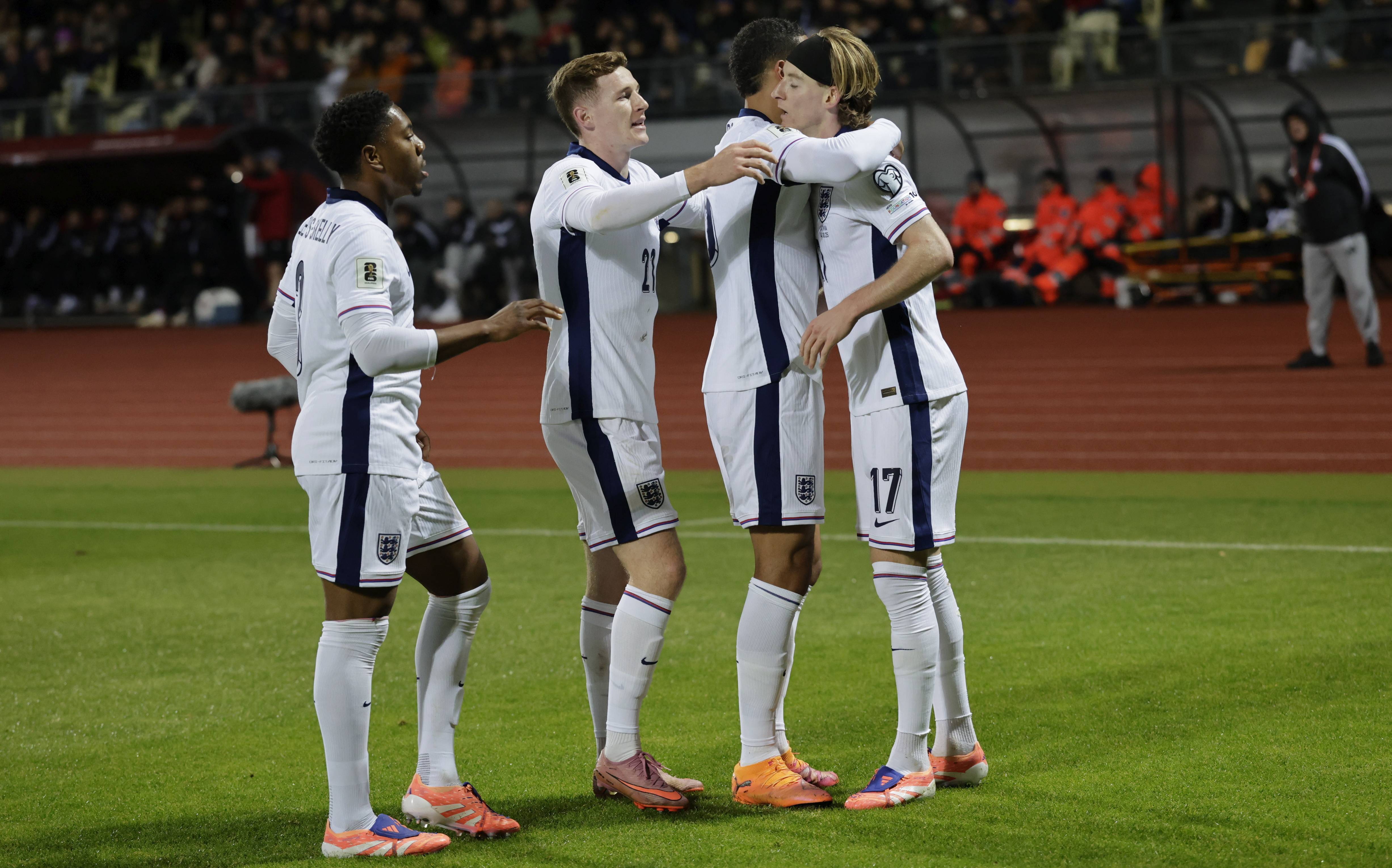 九州官方网站-英格兰队轻松晋级，领跑小组出线的简单介绍