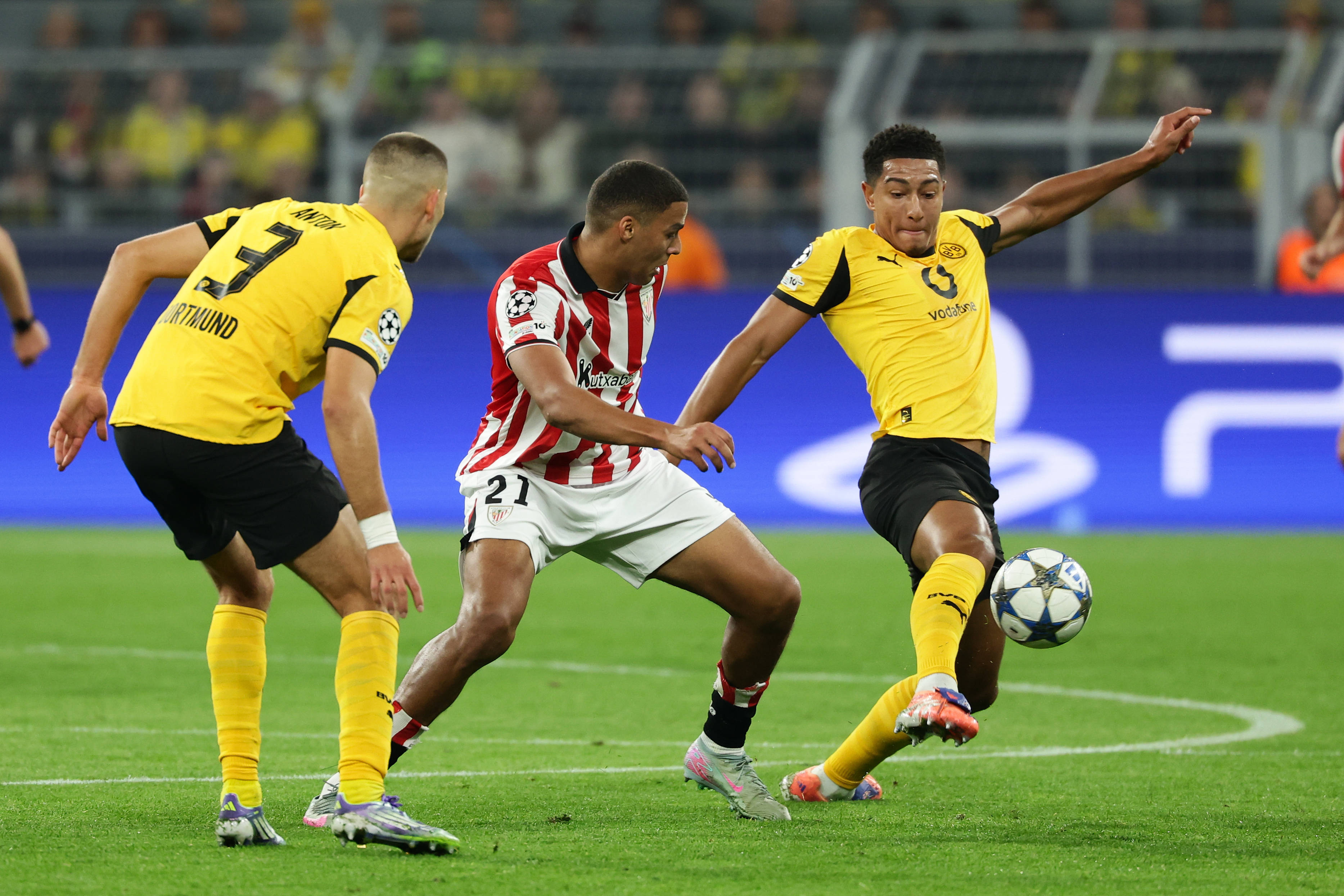 皇家社会客场战胜毕尔巴鄂竞技，继续领跑的简单介绍