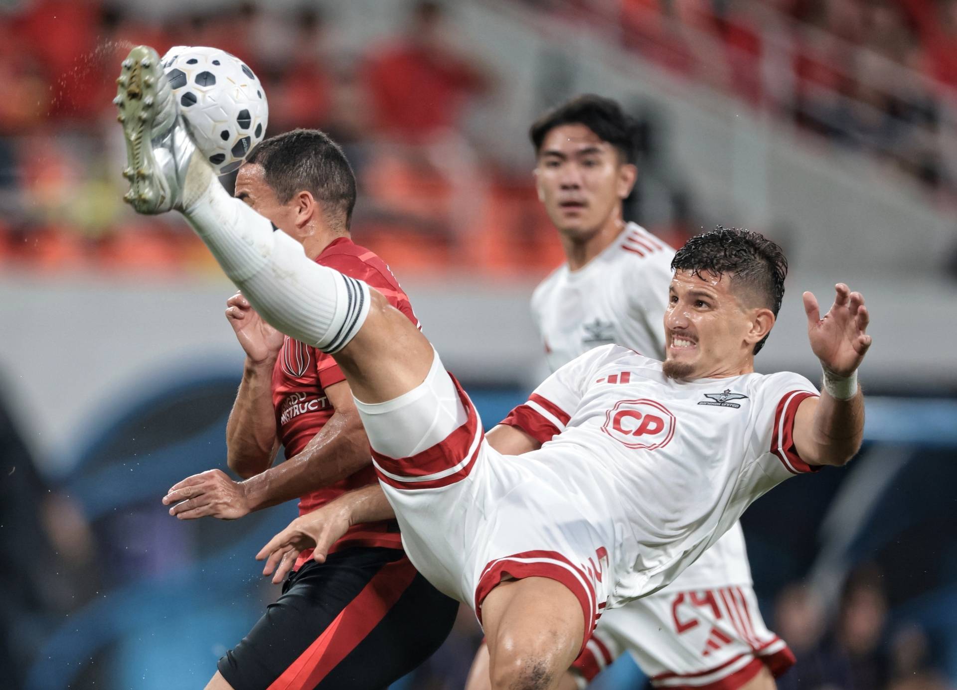 曼城客场大胜，领先优势再次扩大！